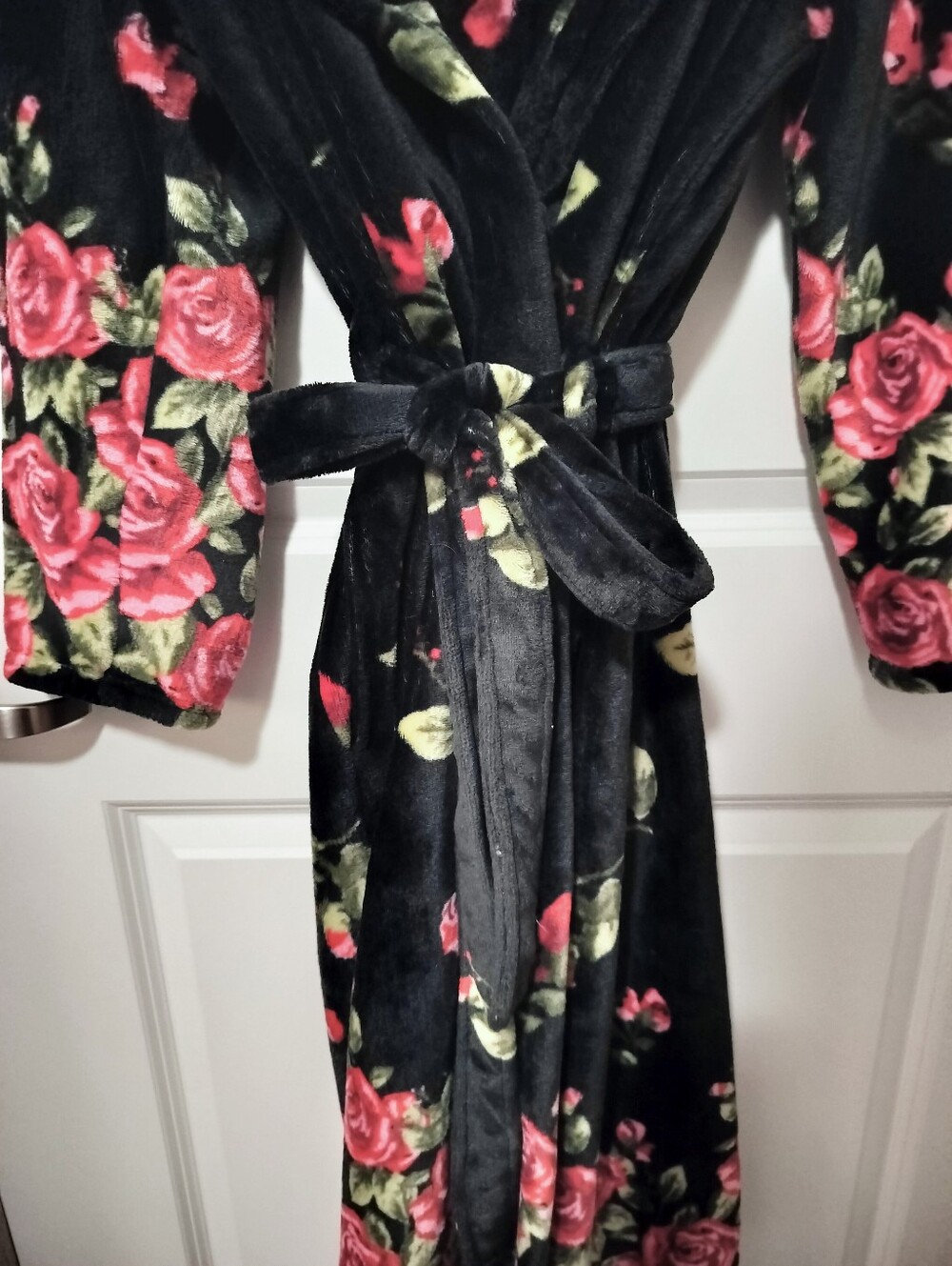 Jasmine Rose Noire Women's XL Black Red Floral Plush Velour Bathrobe - Picture 5 of 5